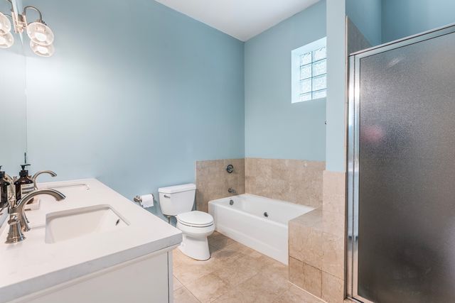 2001 W ADDISON Street 3E, Chicago, IL 60618