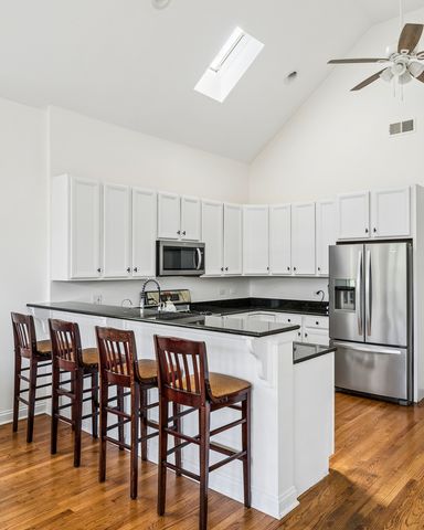 2001 W ADDISON Street 3E, Chicago, IL 60618