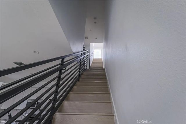 11810 Gilmore Street, North Hollywood, CA 91606