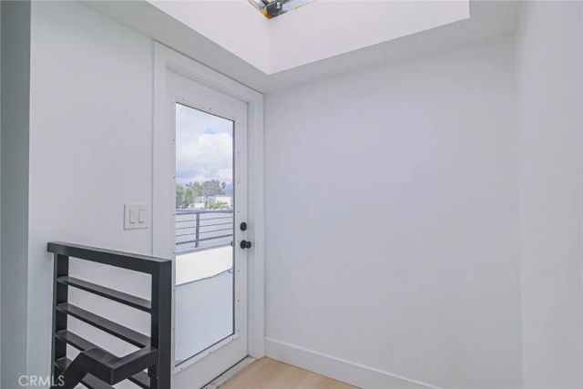 11810 Gilmore Street, North Hollywood, CA 91606
