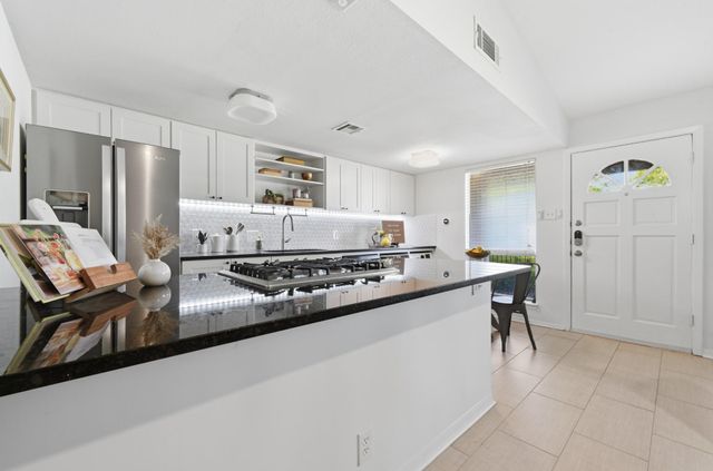 5601 Woodrow Ave 3-113, Austin, TX 78756