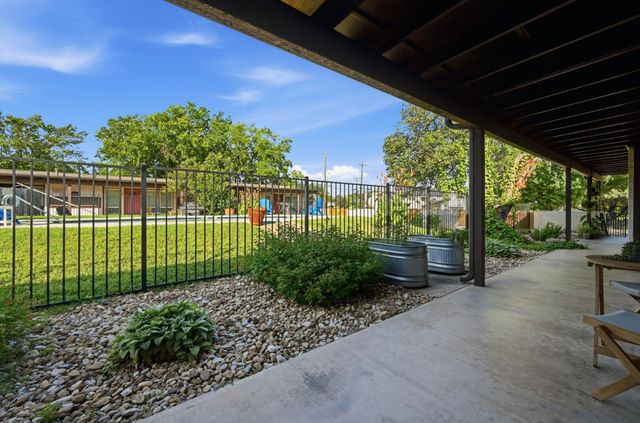 5601 Woodrow Ave 3-113, Austin, TX 78756