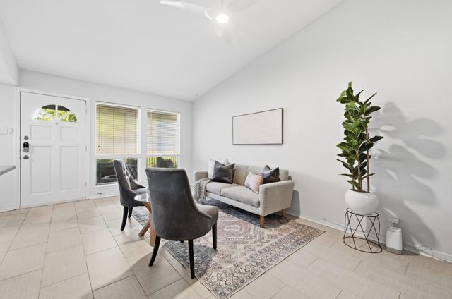 5601 Woodrow Ave 3-113, Austin, TX 78756