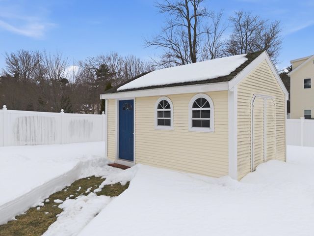 19 Viola Circle, Seabrook, NH 03874