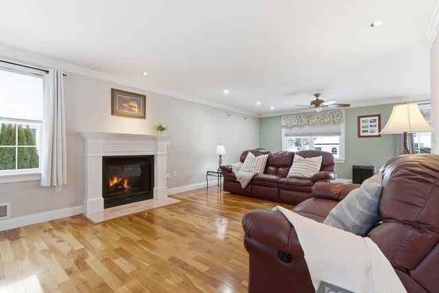 19 Viola Circle, Seabrook, NH 03874