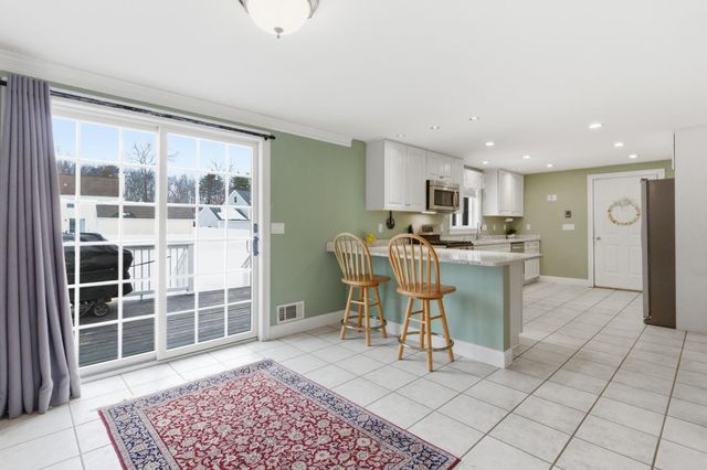 19 Viola Circle, Seabrook, NH 03874