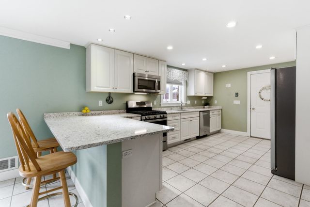 19 Viola Circle, Seabrook, NH 03874