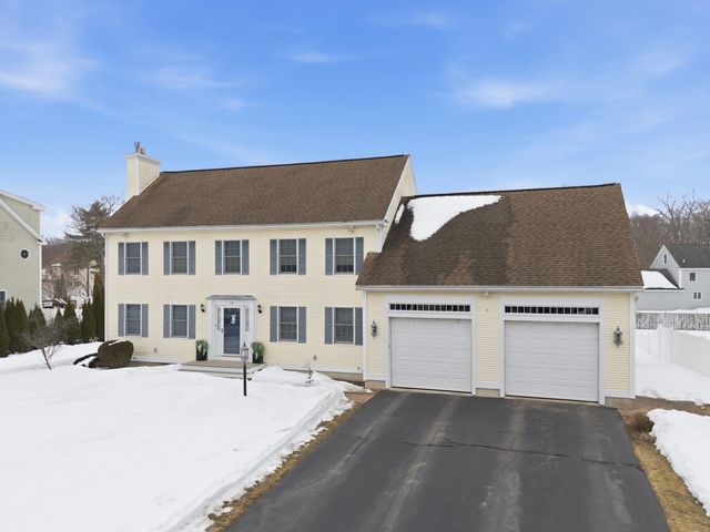 19 Viola Circle, Seabrook, NH 03874