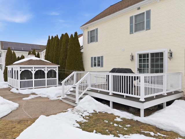 19 Viola Circle, Seabrook, NH 03874