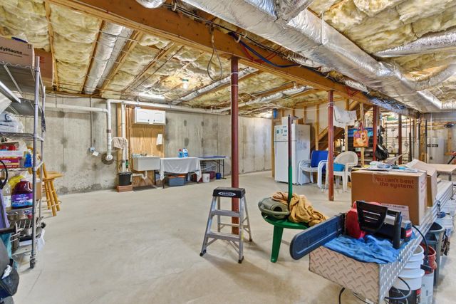 19 Viola Circle, Seabrook, NH 03874