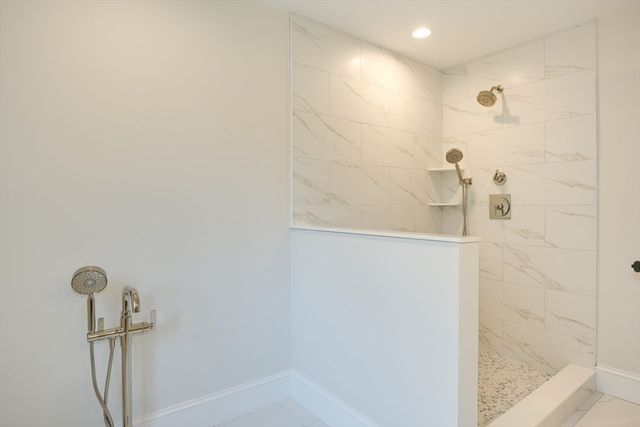 21 Winter St., Medfield, MA 02052