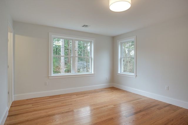 21 Winter St., Medfield, MA 02052