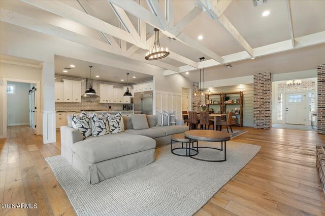 3838 E DEVONSHIRE Avenue, Phoenix, AZ 85018