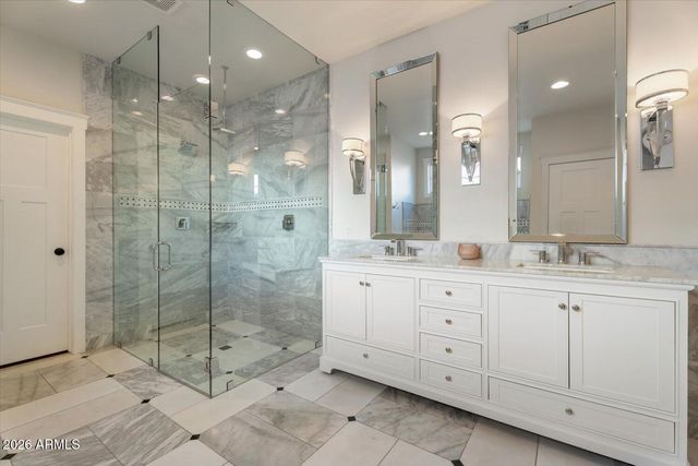 3838 E DEVONSHIRE Avenue, Phoenix, AZ 85018