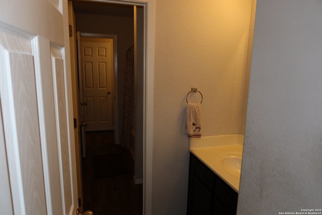 2414 Rainbow Basin, Converse, TX 78109