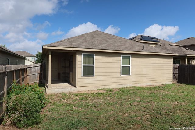 2414 Rainbow Basin, Converse, TX 78109