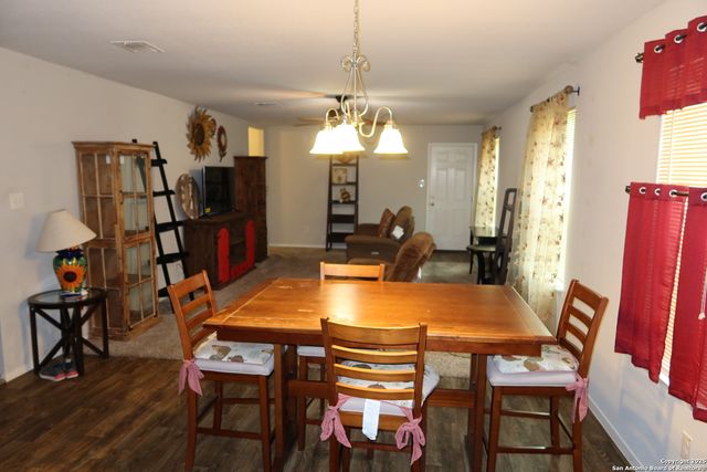 2414 Rainbow Basin, Converse, TX 78109