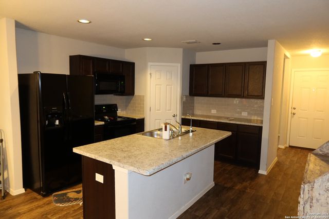 2414 Rainbow Basin, Converse, TX 78109