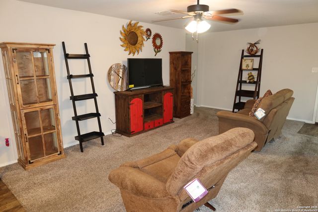 2414 Rainbow Basin, Converse, TX 78109