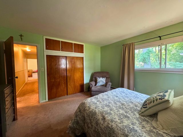23591 Norcrest Drive, Southfield, MI 48033