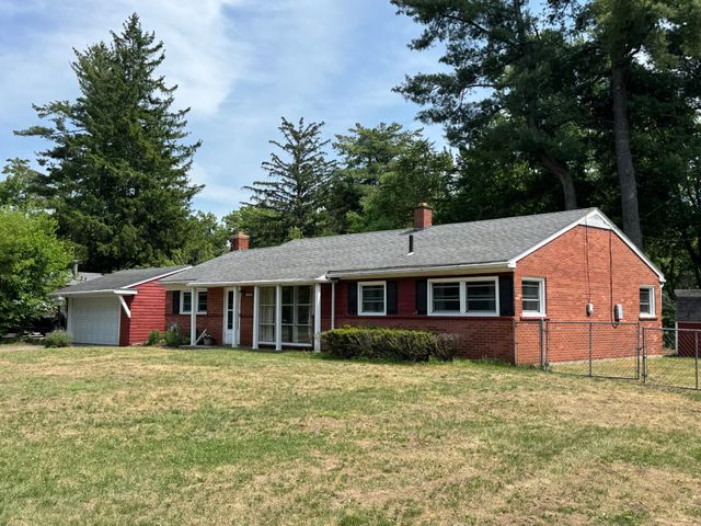23591 Norcrest Drive, Southfield, MI 48033