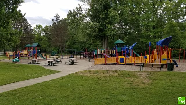 23591 Norcrest Drive, Southfield, MI 48033