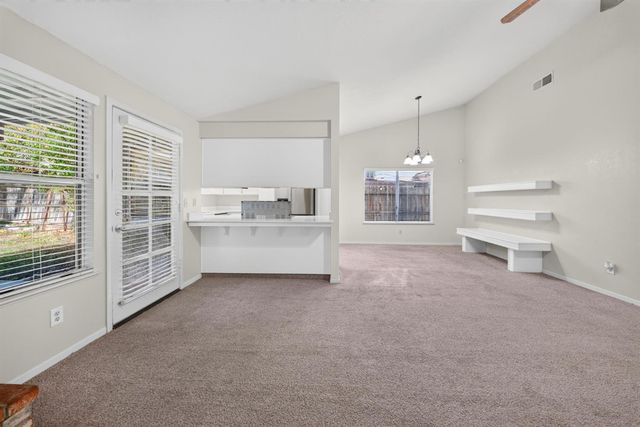 1554 E Utah Avenue, Fresno, CA 93720
