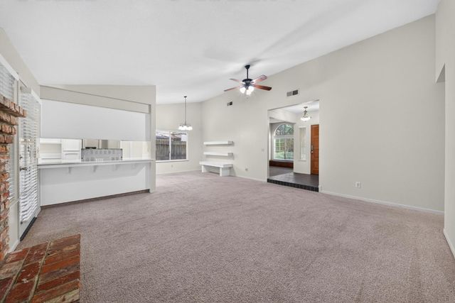 1554 E Utah Avenue, Fresno, CA 93720