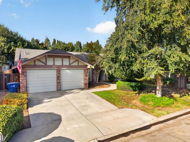 1554 E Utah Avenue, Fresno, CA 93720