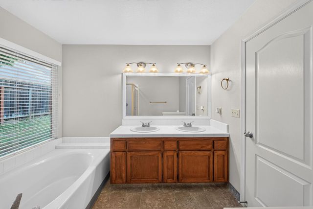 1554 E Utah Avenue, Fresno, CA 93720