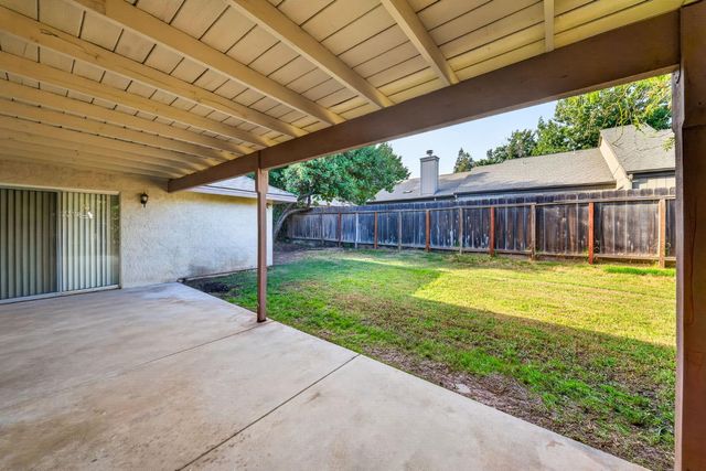 1554 E Utah Avenue, Fresno, CA 93720