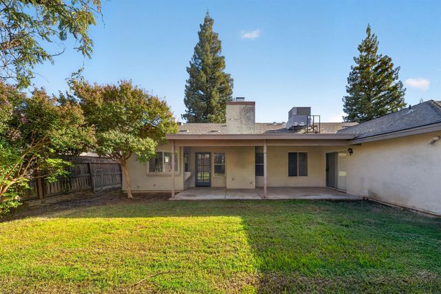 1554 E Utah Avenue, Fresno, CA 93720