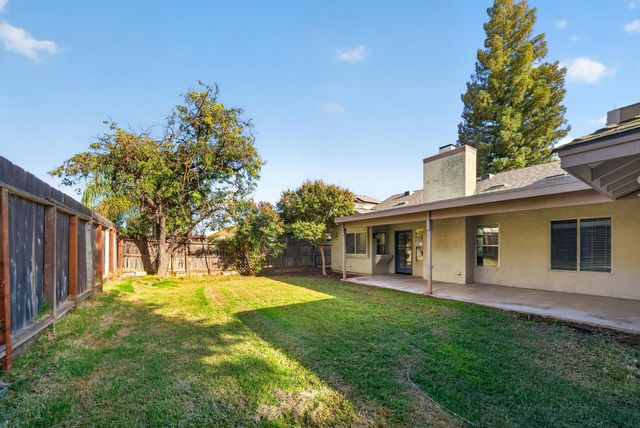1554 E Utah Avenue, Fresno, CA 93720