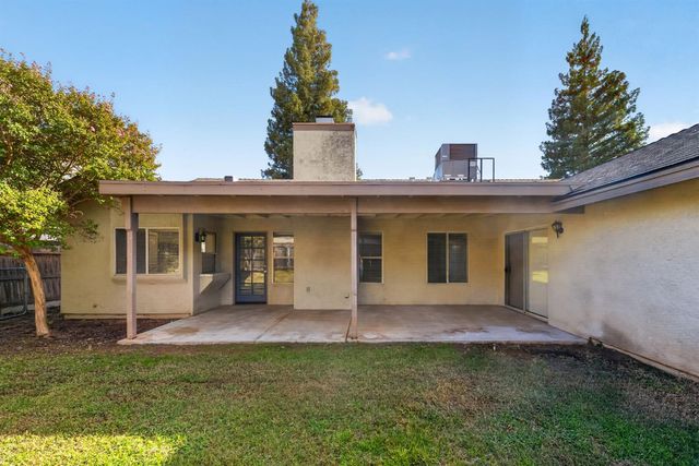 1554 E Utah Avenue, Fresno, CA 93720