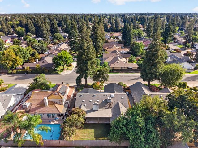 1554 E Utah Avenue, Fresno, CA 93720
