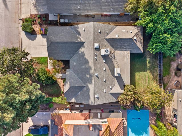 1554 E Utah Avenue, Fresno, CA 93720