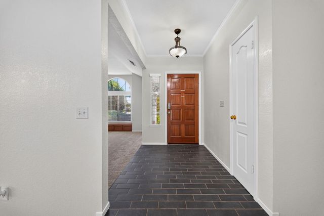 1554 E Utah Avenue, Fresno, CA 93720