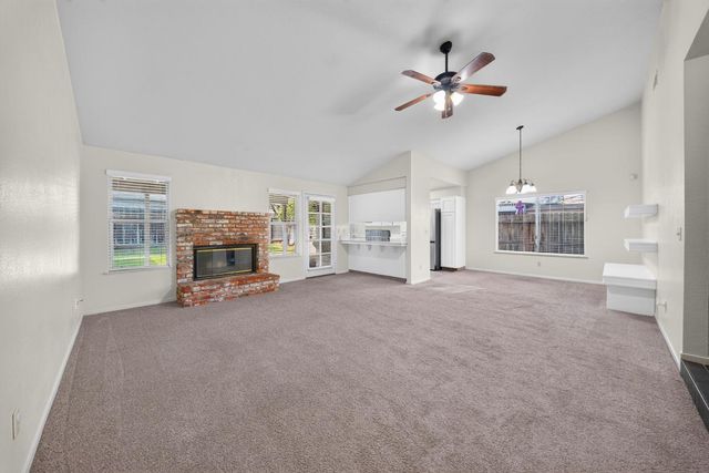 1554 E Utah Avenue, Fresno, CA 93720