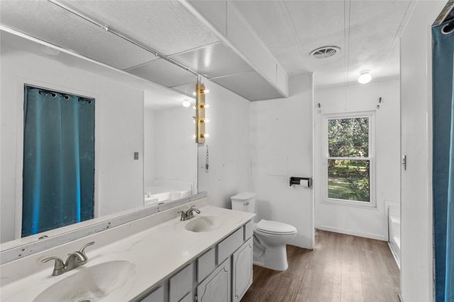 16220 Hudson Road, Santa Fe, TX 77517
