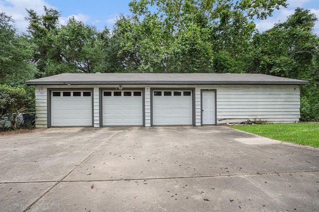 16220 Hudson Road, Santa Fe, TX 77517