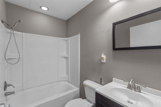 16220 Hudson Road, Santa Fe, TX 77517