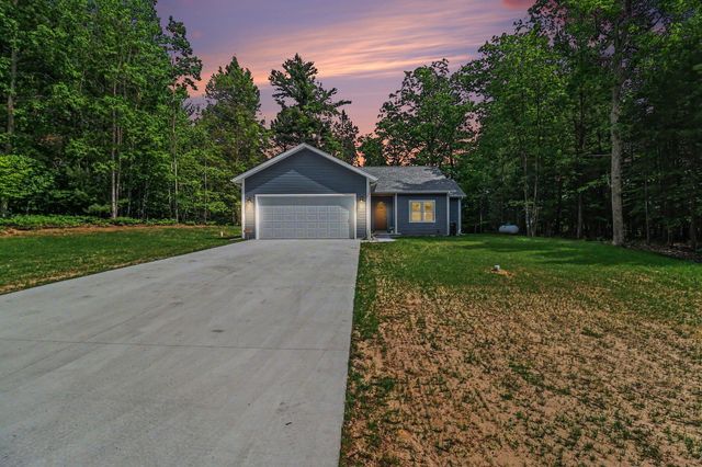 4410 N Pine Avenue, Golden Twp, MI 49436