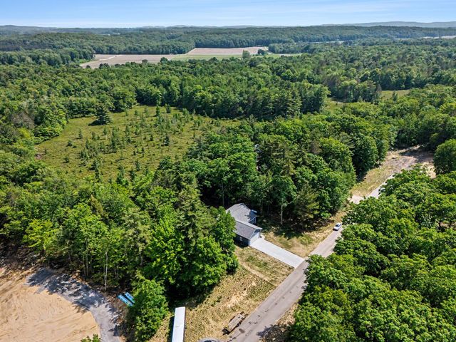 4410 N Pine Avenue, Golden Twp, MI 49436