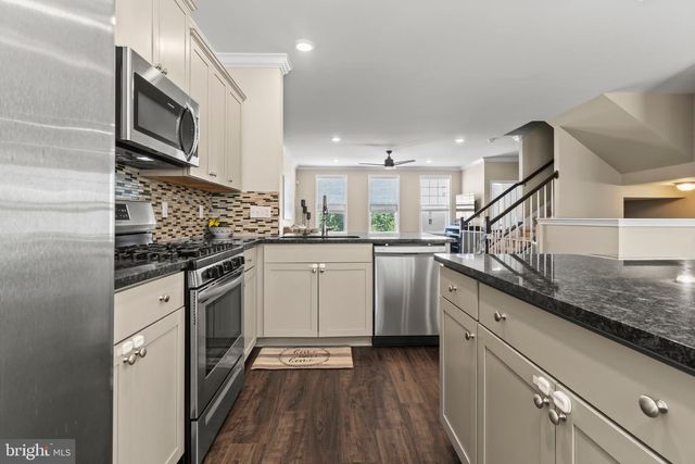 56 SULLIVAN WAY, Marlton, NJ 08053