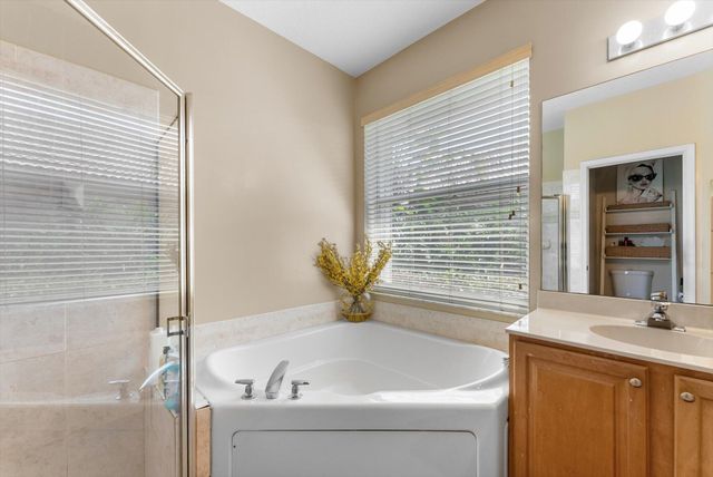 392 W Coral Trace Circle, Delray Beach, FL 33445