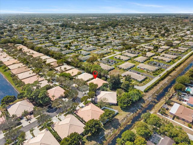 392 W Coral Trace Circle, Delray Beach, FL 33445