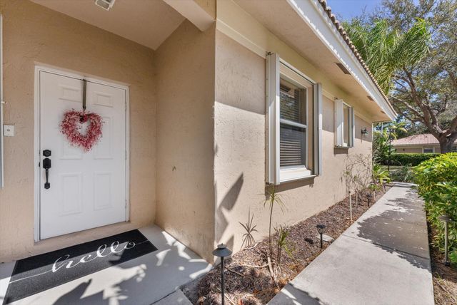 392 W Coral Trace Circle, Delray Beach, FL 33445