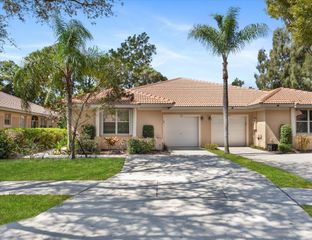 392 W Coral Trace Circle, Delray Beach, FL 33445