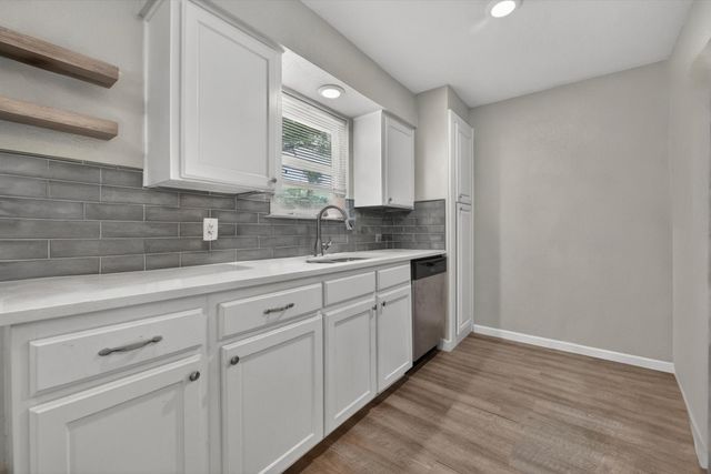 6929 Declaration Street, Watauga, TX 76148