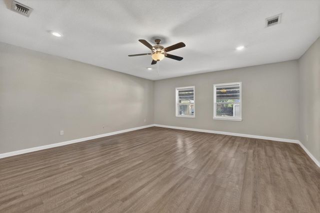 6929 Declaration Street, Watauga, TX 76148
